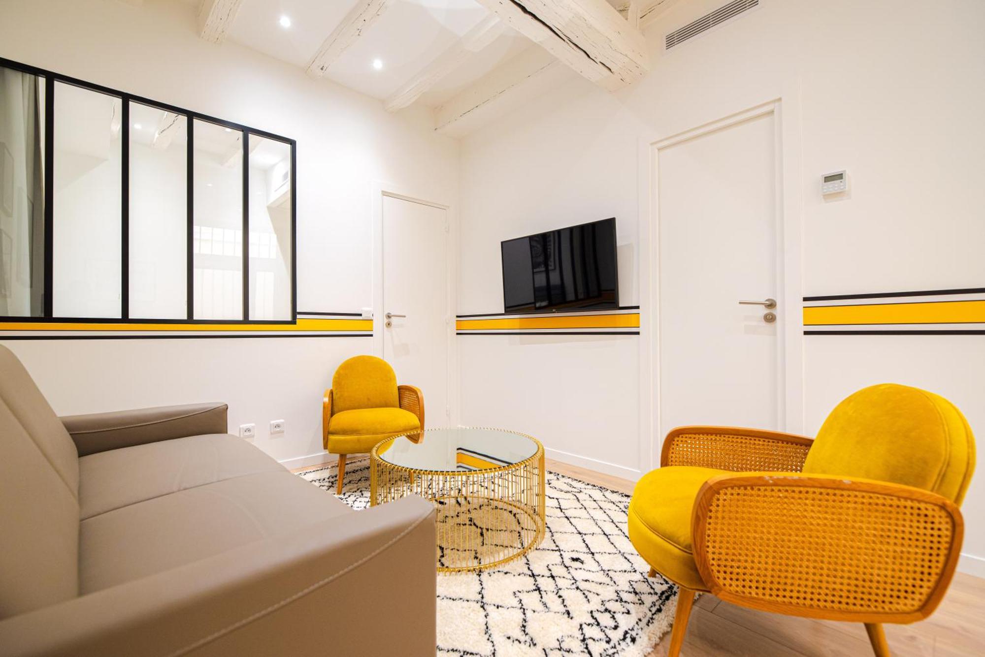 Mbm - Marais Appartement Parijs